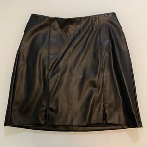 Women’s black faux leather mini skirt